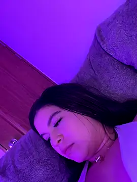 Snapshot of Blancanievess chatting on November 2025 07:49:01 AM Blancanievess online show from November 2025 07:49:01 AM