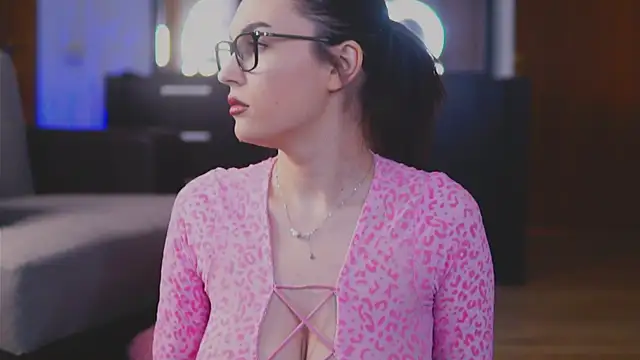 Mona Lisss online show from January 2025 11:27:02 AM