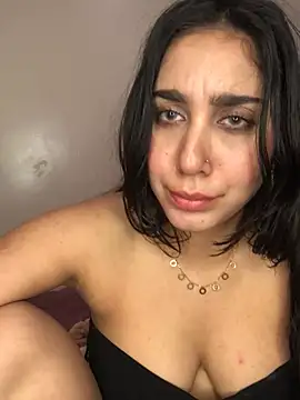 Snapshot of Meryem_Queen chatting on January 2025 05:12:02 PM Meryem Queen online show from January 2025 05:12:02 PM