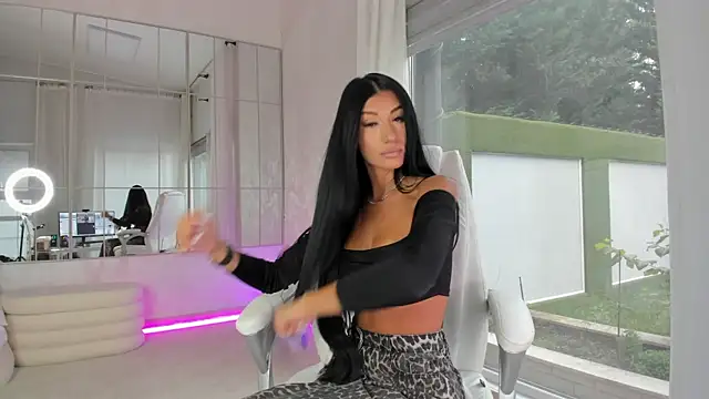 Snapshot of missdiamond_ chatting on November 2025 07:51:02 AM missdiamond online show from November 2025 07:51:02 AM