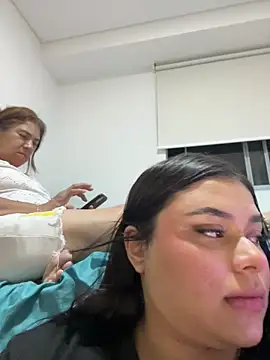 alissonfernandez  online show from February 2025 01:34:01 AM