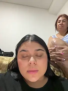 alissonfernandez  online show from February 2025 01:33:01 AM