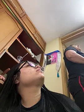 alissonfernandez  online show from February 2026 11:36:02 AM