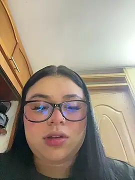 alissonfernandez  online show from April 2026 11:08:01 AM