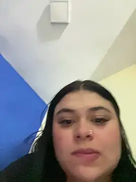 alissonfernandez  online show from April 2026 09:02:01 PM