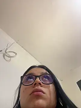 Snapshot of alissonfernandez_ chatting on May 2026 04:23:02 PM alissonfernandez online show from May 2026 04:23:02 PM