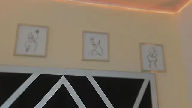 marian pinzon online show from December 2025 02:38:01 AM