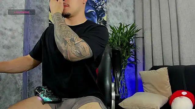 Snapshot of boyc022_ chatting on February 2026 11:53:02 PM boyc022 online show from February 2026 11:53:02 PM