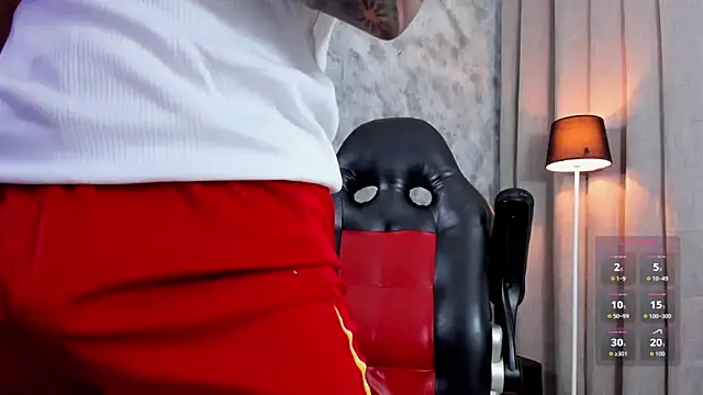 boyc022  online show from March 2026 02:09:02 PM