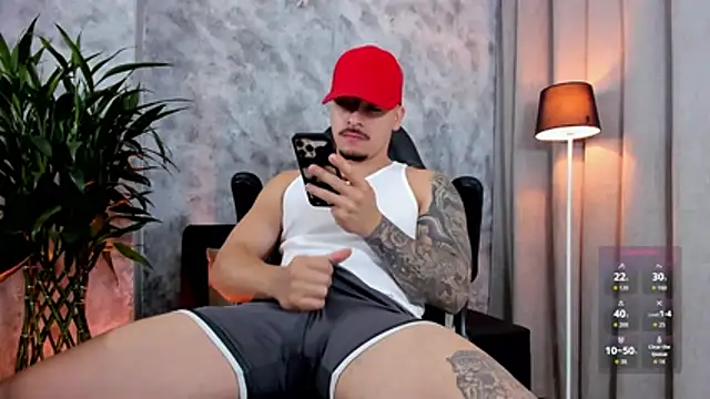 boyc022  online show from April 2026 01:25:02 PM