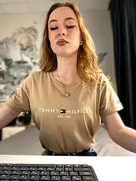  AngelMoon  online show from September 2025 04:02:02 AM