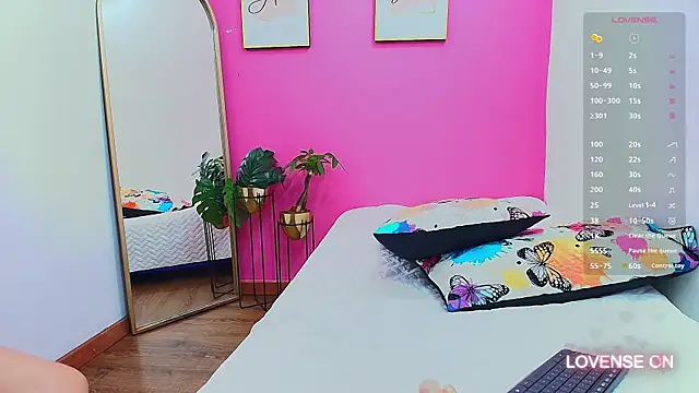 hornybarelylegalgirl online show from January 2025 12:37:02 PM