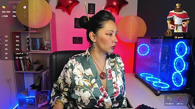 Snapshot of Sue_Wolls chatting on January 2025 08:10:02 PM Sue Wolls online show from January 2025 08:10:02 PM