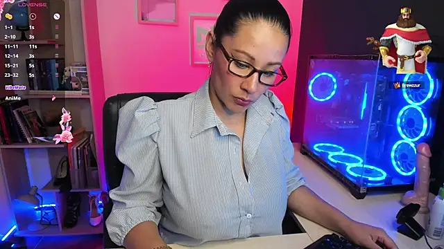 Snapshot of Sue_Wolls chatting on February 2025 06:49:02 PM Sue Wolls online show from February 2025 06:49:02 PM