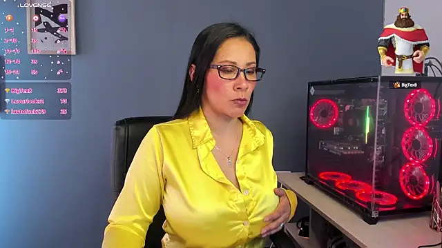 Snapshot of Sue_Wolls chatting on February 2025 07:26:01 PM Sue Wolls online show from February 2025 07:26:01 PM