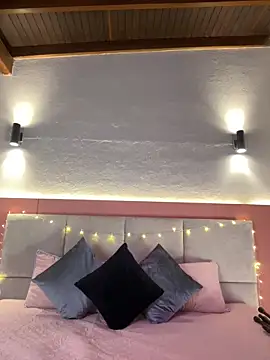 AniiRose online show from September 2025 12:44:01 AM