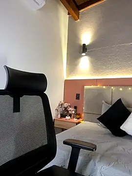 AniiRose online show from October 2025 11:57:01 PM