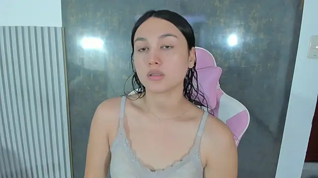 lana boomer online show from April 2026 07:44:02 PM