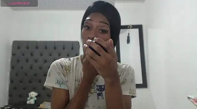 lucianadolll online show from March 2025 07:49:02 PM