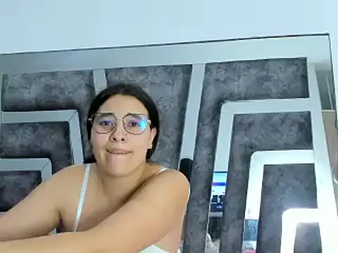 Salome Moonn online show from February 2025 03:08:02 AM