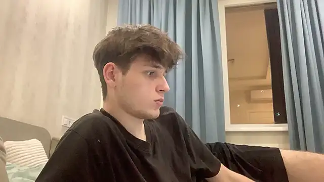 cutie guys online show from December 2024 04:06:01 PM