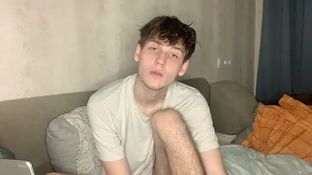 cutie guys online show from December 2024 06:23:02 PM