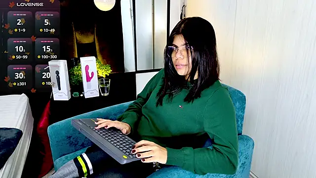 cutehanna1 online show from September 2025 11:53:01 PM