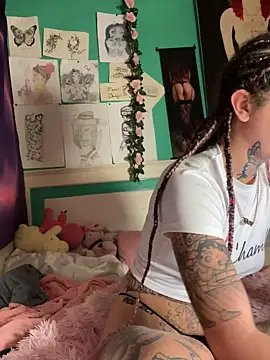 BlazyKitsune- online show from January 2026 07:30:01 PM