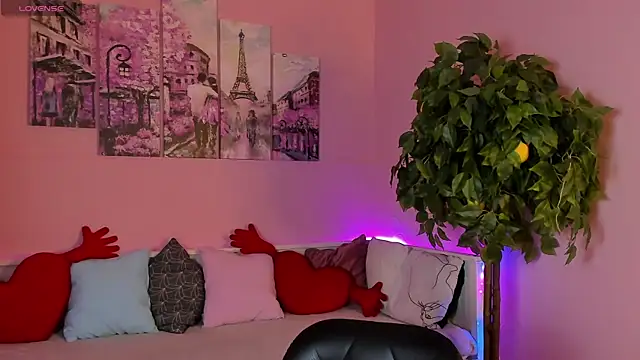 Katty Lights online show from October 2025 11:18:02 AM