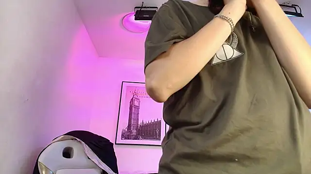 Theia moon online show from December 2024 12:35:01 PM