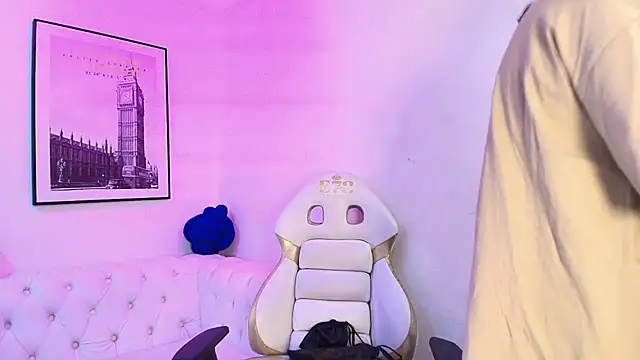 Theia moon online show from January 2025 12:47:02 PM