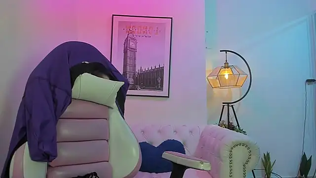 Theia moon online show from February 2025 12:39:02 PM