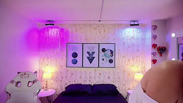 Theia moon online show from March 2025 04:09:01 AM