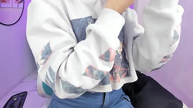 Theia moon online show from October 2025 01:11:01 PM