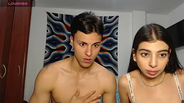 Snapshot of AshleyandTyler chatting on December 2024 12:06:02 AM AshleyandTyler online show from December 2024 12:06:02 AM