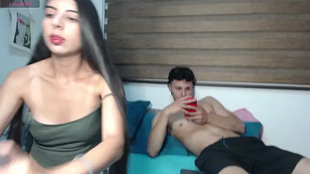 Snapshot of AshleyandTyler chatting on February 2025 12:16:01 AM AshleyandTyler online show from February 2025 12:16:01 AM