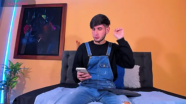 Thhiago tay online show from December 2024 01:18:02 PM