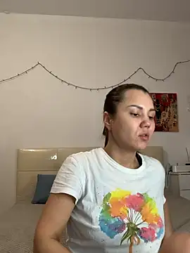 MiraMiss online show from December 2025 07:24:01 AM