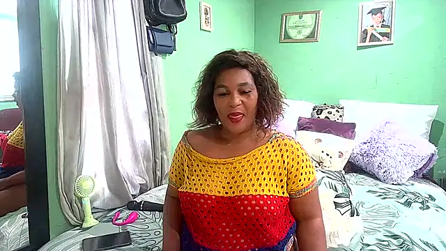 Snapshot of SexyEbony37X chatting on February 2026 06:39:02 AM SexyEbony37X online show from February 2026 06:39:02 AM