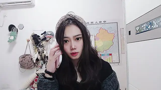 Cherie-xinxin01 online show from December 2024 01:17:01 PM