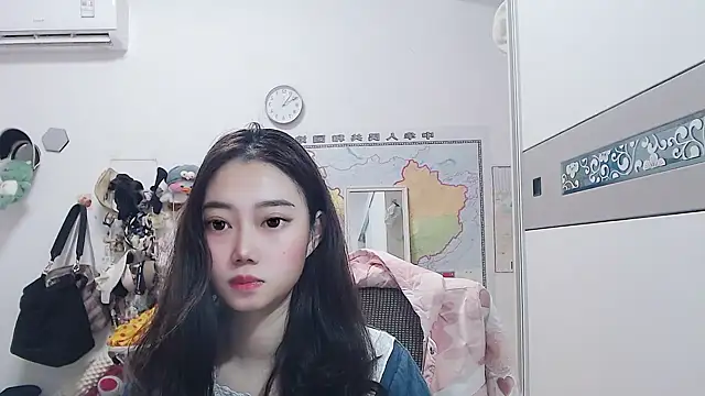 Cherie-xinxin01 online show from December 2024 02:49:02 PM