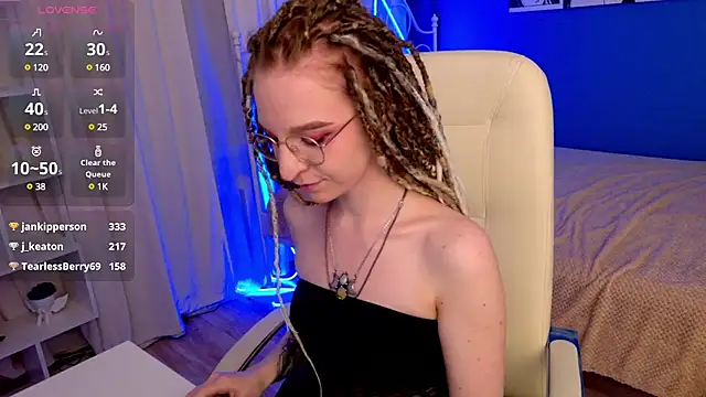 VioletShine online show from January 2025 07:54:01 PM