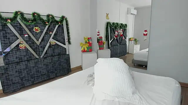 Jonness Isa  online show from November 2025 01:03:01 PM