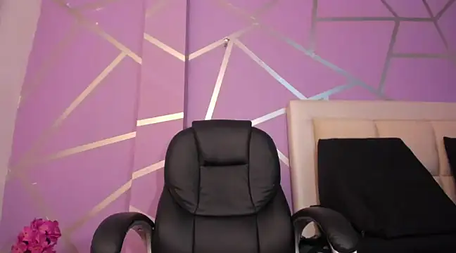 Queenjenn   online show from February 2025 07:15:01 AM