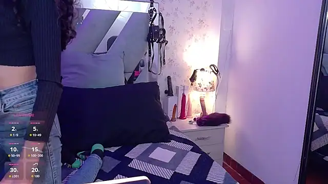 Snapshot of Queenjenn__ chatting on February 2026 06:34:02 AM Queenjenn online show from February 2026 06:34:02 AM