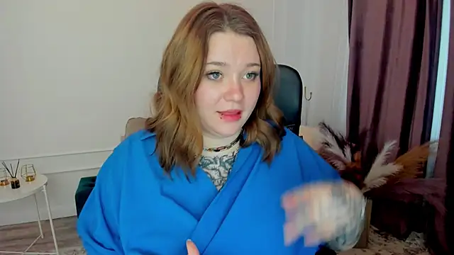 MoonLghte online show from February 2025 10:46:01 AM