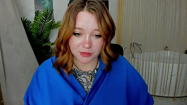 MoonLghte online show from February 2025 08:06:02 PM