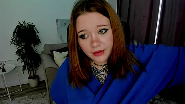 MoonLghte online show from February 2025 12:39:02 PM