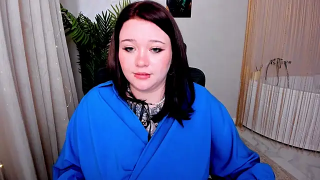 MoonLghte online show from March 2025 06:48:02 PM