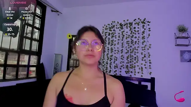 Noellesable online show from February 2025 09:13:02 PM